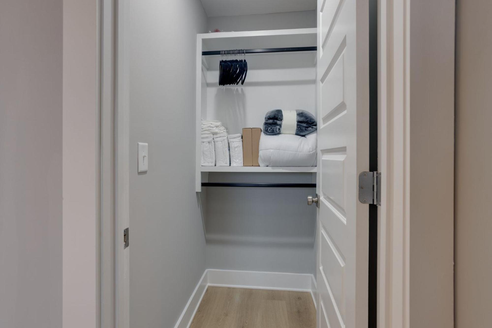 Modern Townhome, 10Min To Downtown! 8Min To Grand Ole Opry! Sleeps 8! Νάσβιλ Εξωτερικό φωτογραφία