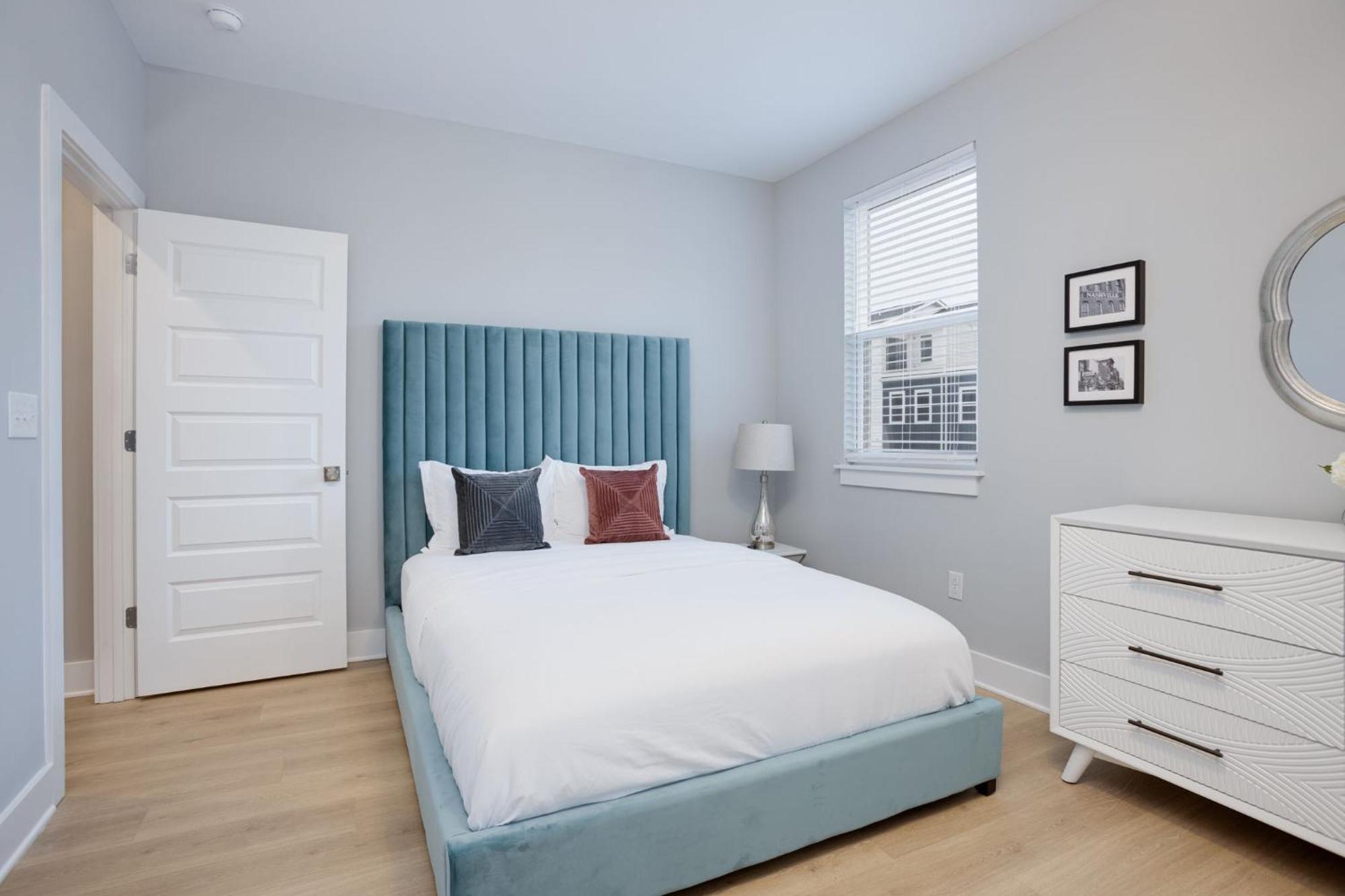 Modern Townhome, 10Min To Downtown! 8Min To Grand Ole Opry! Sleeps 8! Νάσβιλ Εξωτερικό φωτογραφία