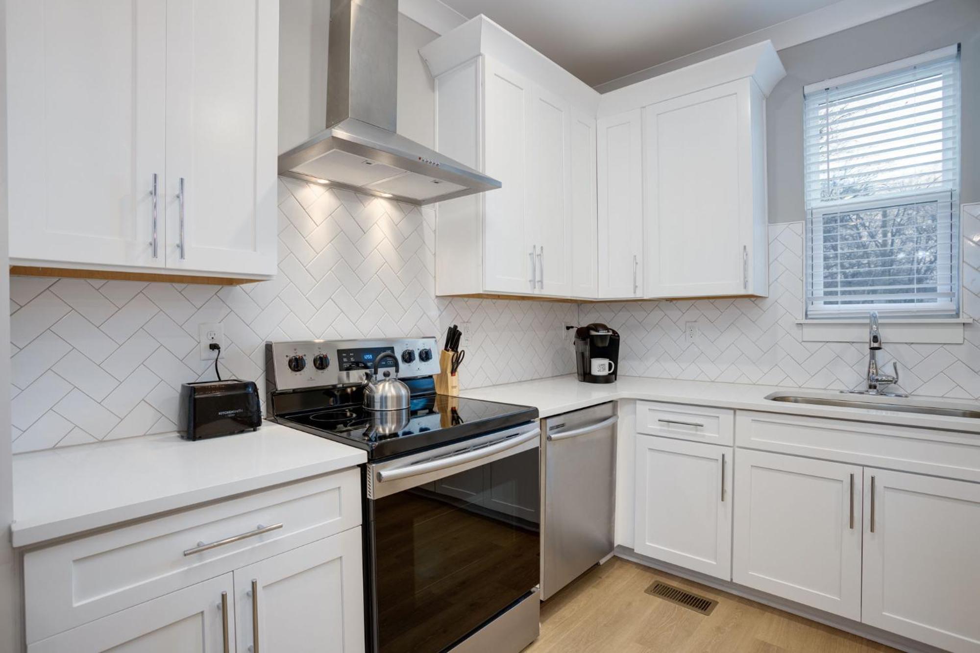 Modern Townhome, 10Min To Downtown! 8Min To Grand Ole Opry! Sleeps 8! Νάσβιλ Εξωτερικό φωτογραφία